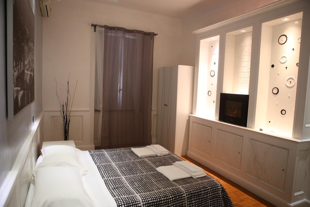 Blanco Vaticano Rome Room photo